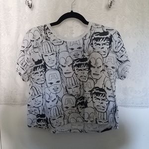Cropped marvel avengers t-shirt